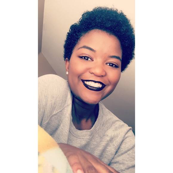 Meet your Posher, Stephenya - Picture 1 of 1